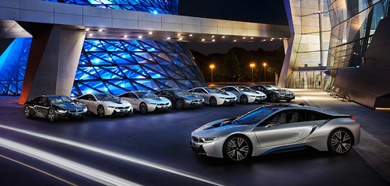 BMW và Audi chạy đua trong cuộc chiến đèn pha laser
